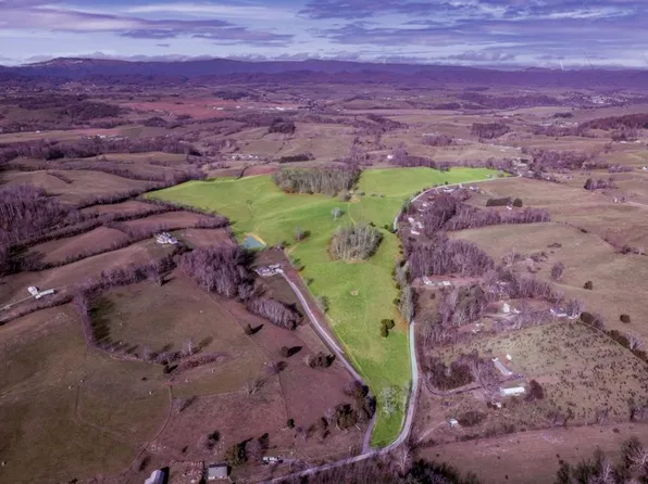 14396 Friendship Rd, Glade Spring, VA 24340