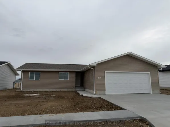 1491 Highlander Ln, Aurora, NE 68818