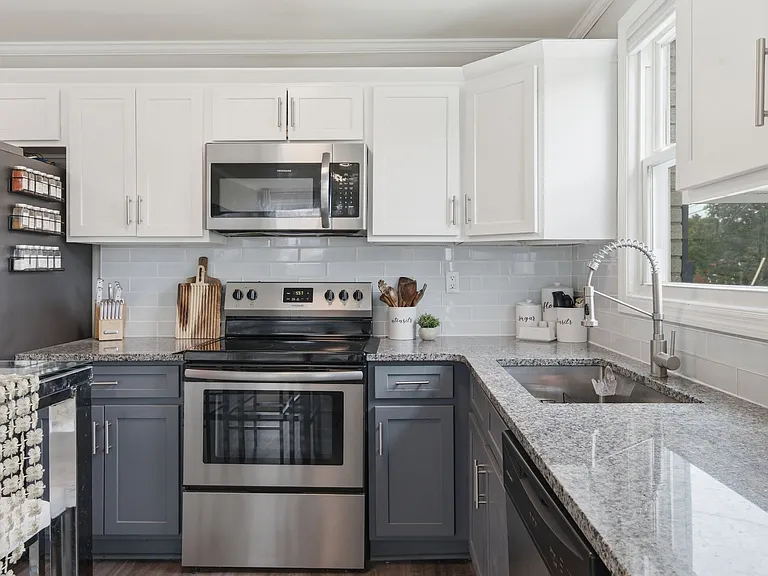 3223 Panorama Dr — Photo 6