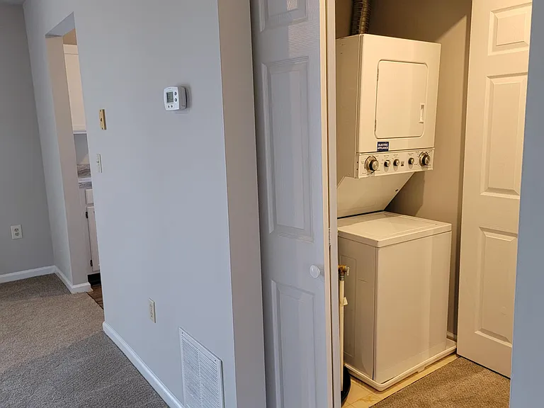 63 Hilldale Dr — Photo 10