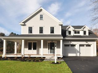 82 Cottage St, Concord, MA 01742