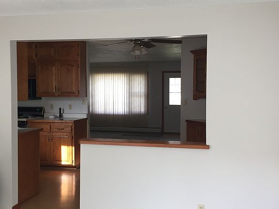 3rd image of 906 S Payne St