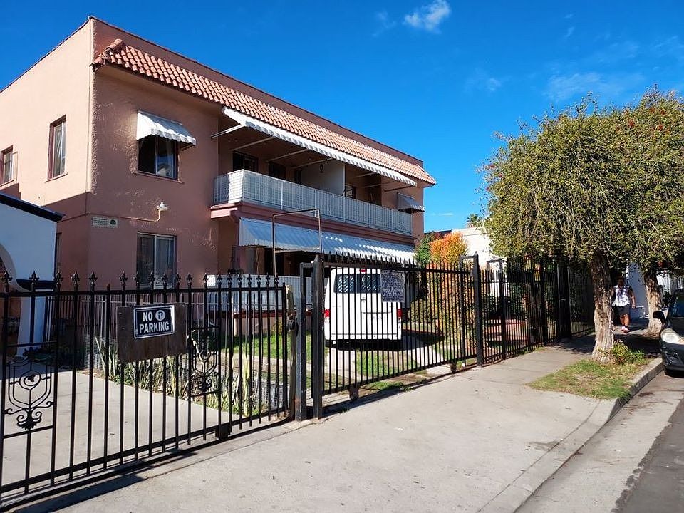 1st image of 1645 N Harvard Blvd APT 2