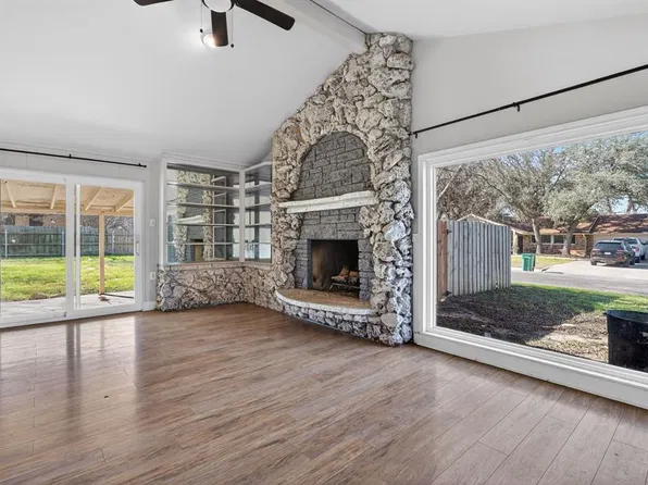 220 W Mockingbird Ln, Harker Heights, TX 76548