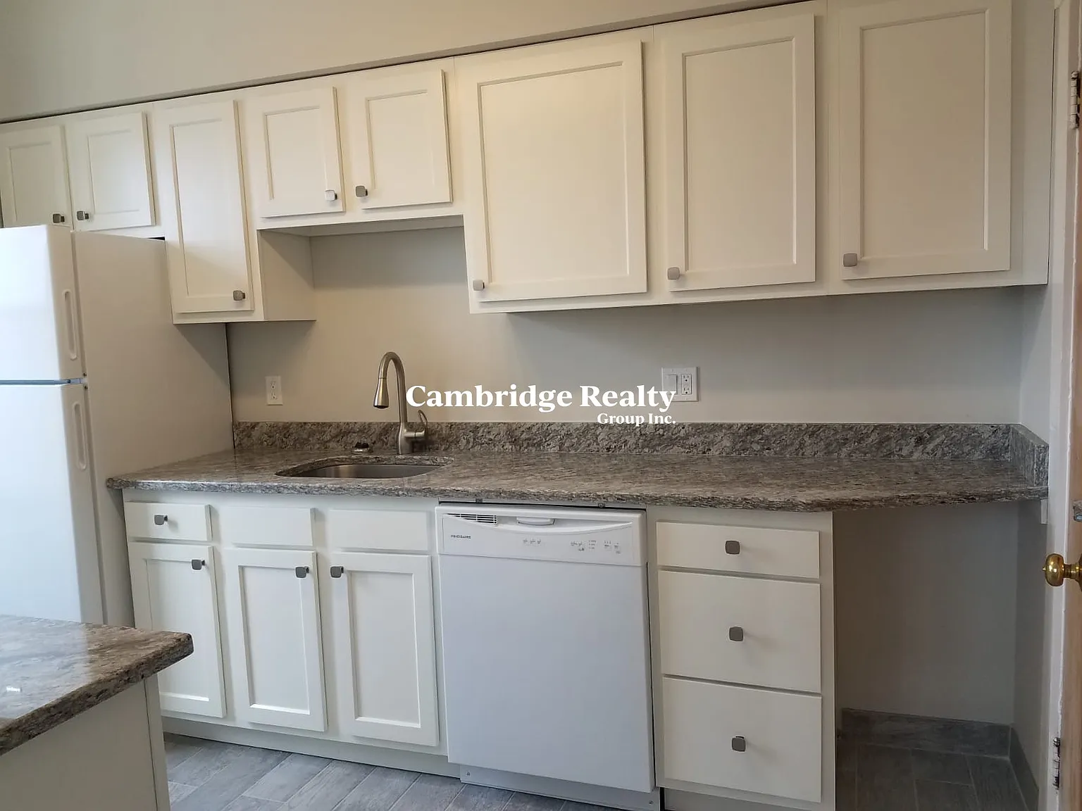 3 bed, 1.0 bath, $4,275 — Photo 2