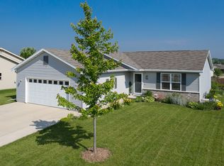 910 Matthew Ln, Kaukauna, WI 54130