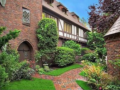 750 Belmont Ave E APT 17, Seattle, WA, 98102