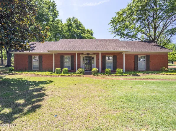 265 Westover Dr, Clarksdale, MS 38614