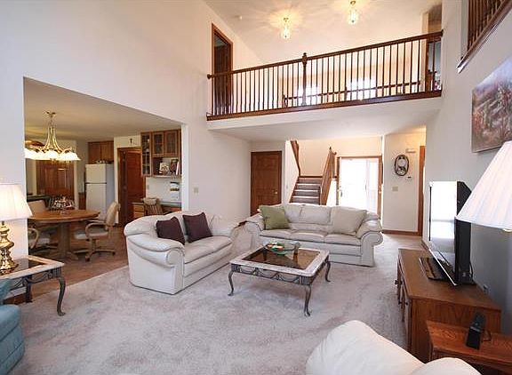 3rd image of 4415 Saddleridge Farm Dr