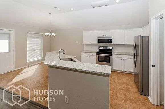 628 Saint Eric Dr — Photo 14