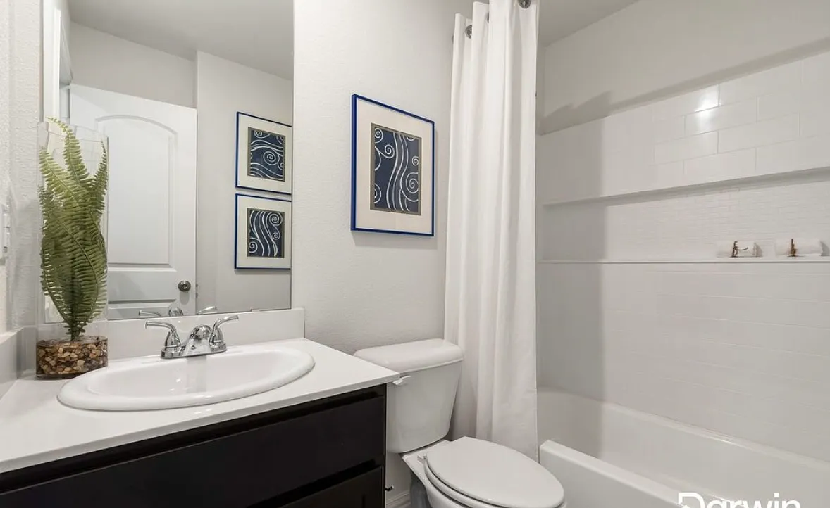 3 bed, 872 sqft, $1,400 — Photo 4
