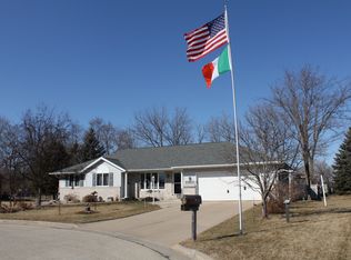 642 Erin Ct, Ripon, WI 54971