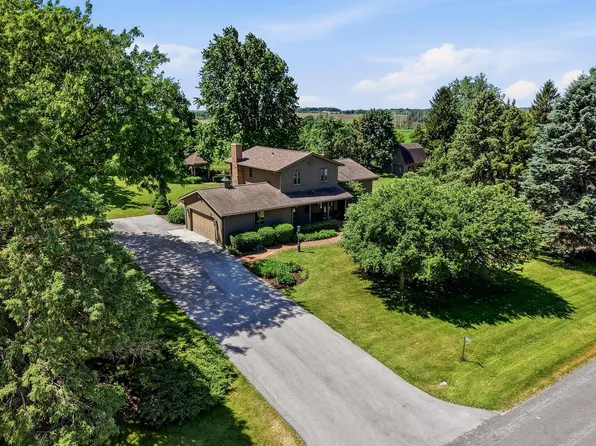 W1325 Hemauer DRIVE, New Holstein, WI 53061