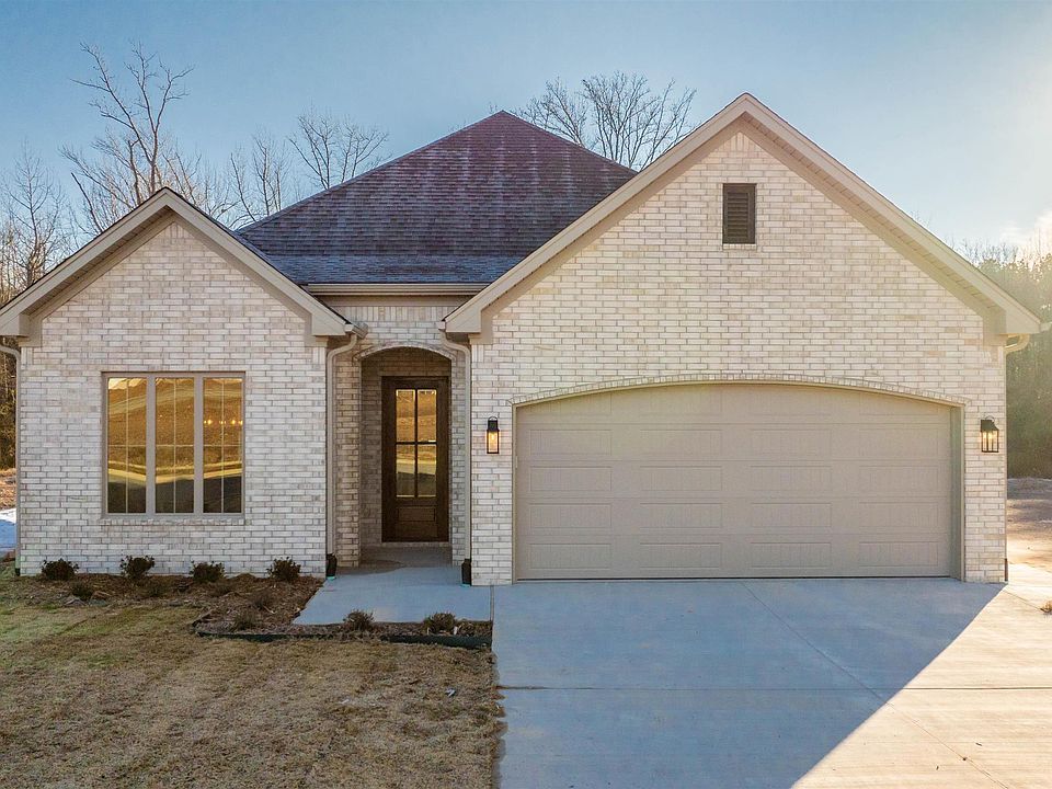 1st image of 306 Edgewood Cir