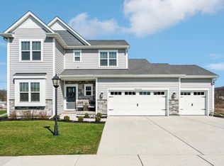 W226N7912 Timberland Dr, Sussex, WI