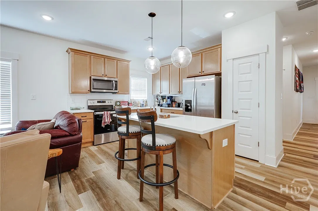 4 bed, 3.0 bath, 1760 sqft, $2,750 — Photo 4