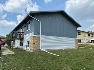 1525 12th St NW APT 2, Minot, ND 58703