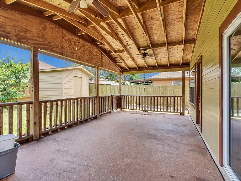 13119 Lindenloch Ln — Photo 4