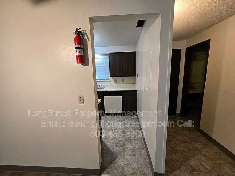 2145 NW Highland Dr #2 — Photo 7