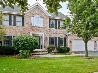 39W663 Benton Ln, Geneva, IL 60134