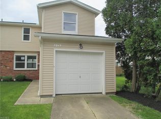 8212 Lancaster Dr, Mentor, OH 44060