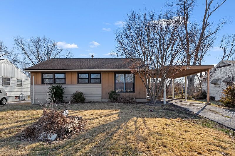 1st image of 308 Shepley Dr