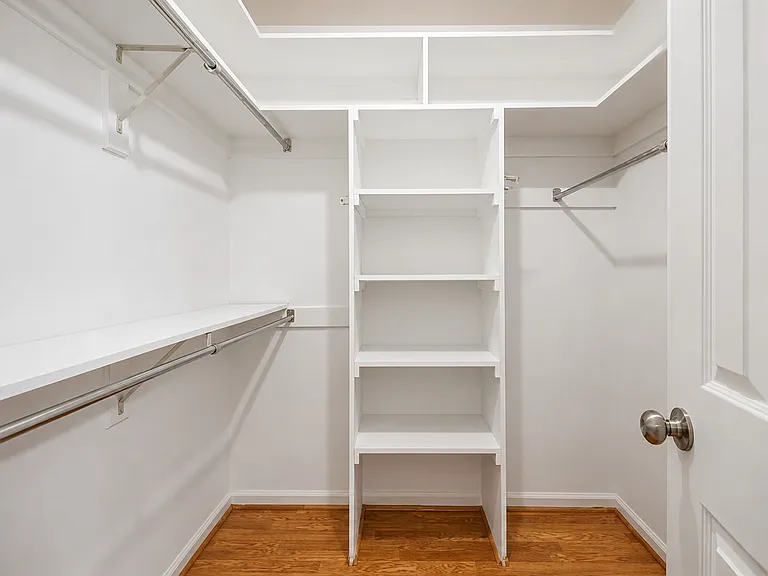 121 Ellington Pl — Photo 4