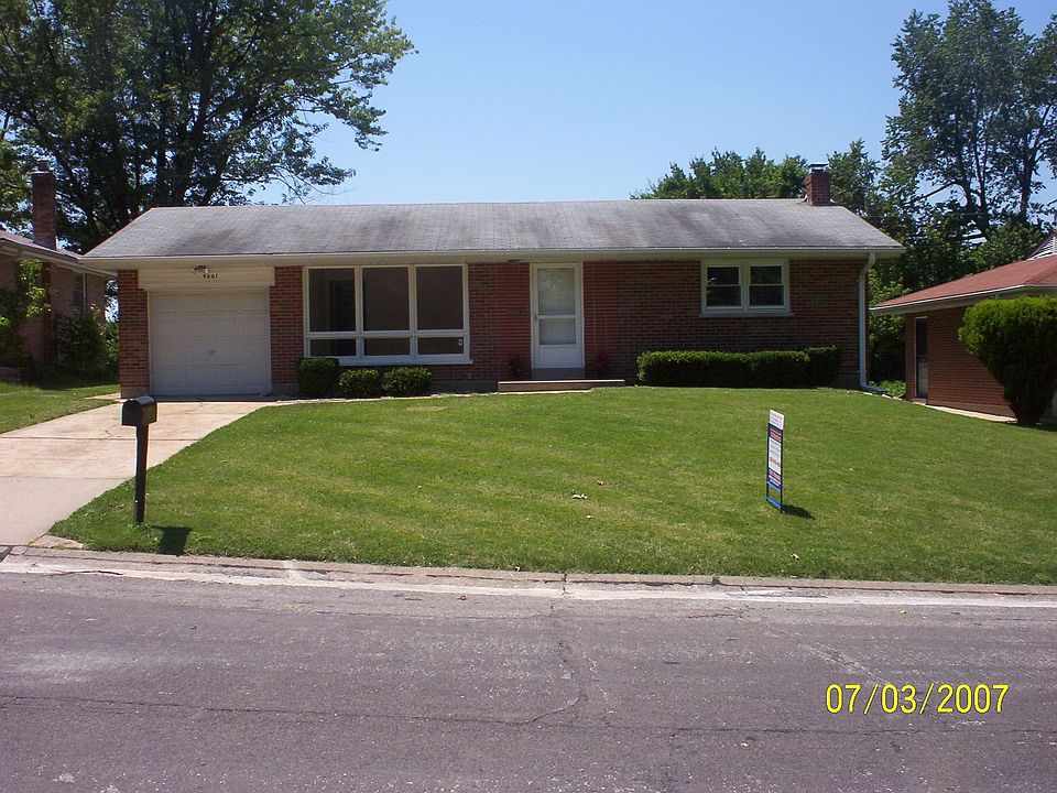 Complete Front yard