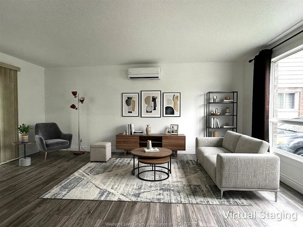 3 bed, $1,980 — Photo 2