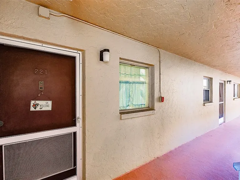 1540 Glen Oaks Dr E #B-221 — Photo 29
