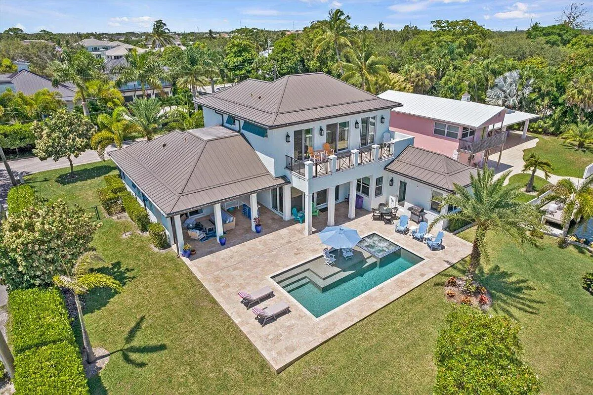 5 bed, 4.0 bath, 3308 sqft, $30,000 — Photo 1