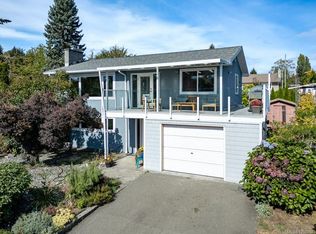 2158 Downey Ave, Comox, BC V9M 1W8