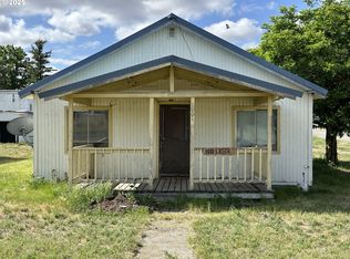 1001 B St, Fossil, OR 97830