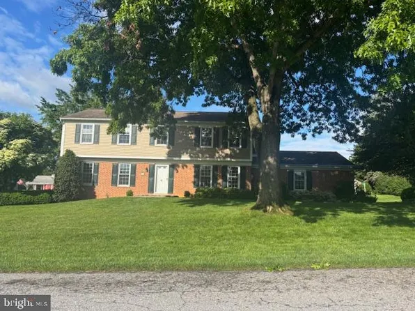 1 Enck Dr, Boiling Springs, PA 17007
