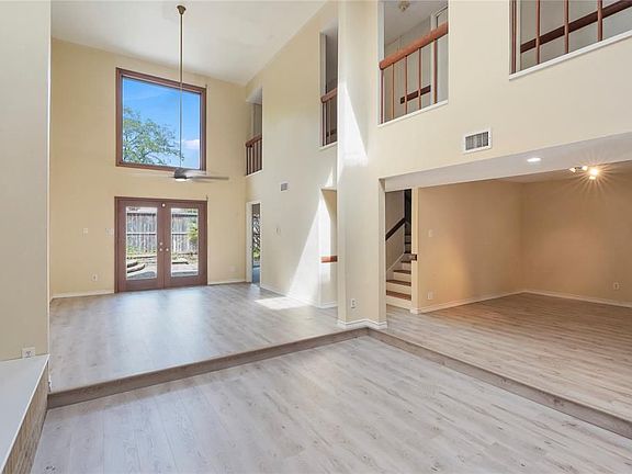 5th image of 4566 Bellaire Blvd