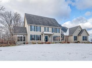 9100 Whistling Swan Ln, Manlius, NY 13104