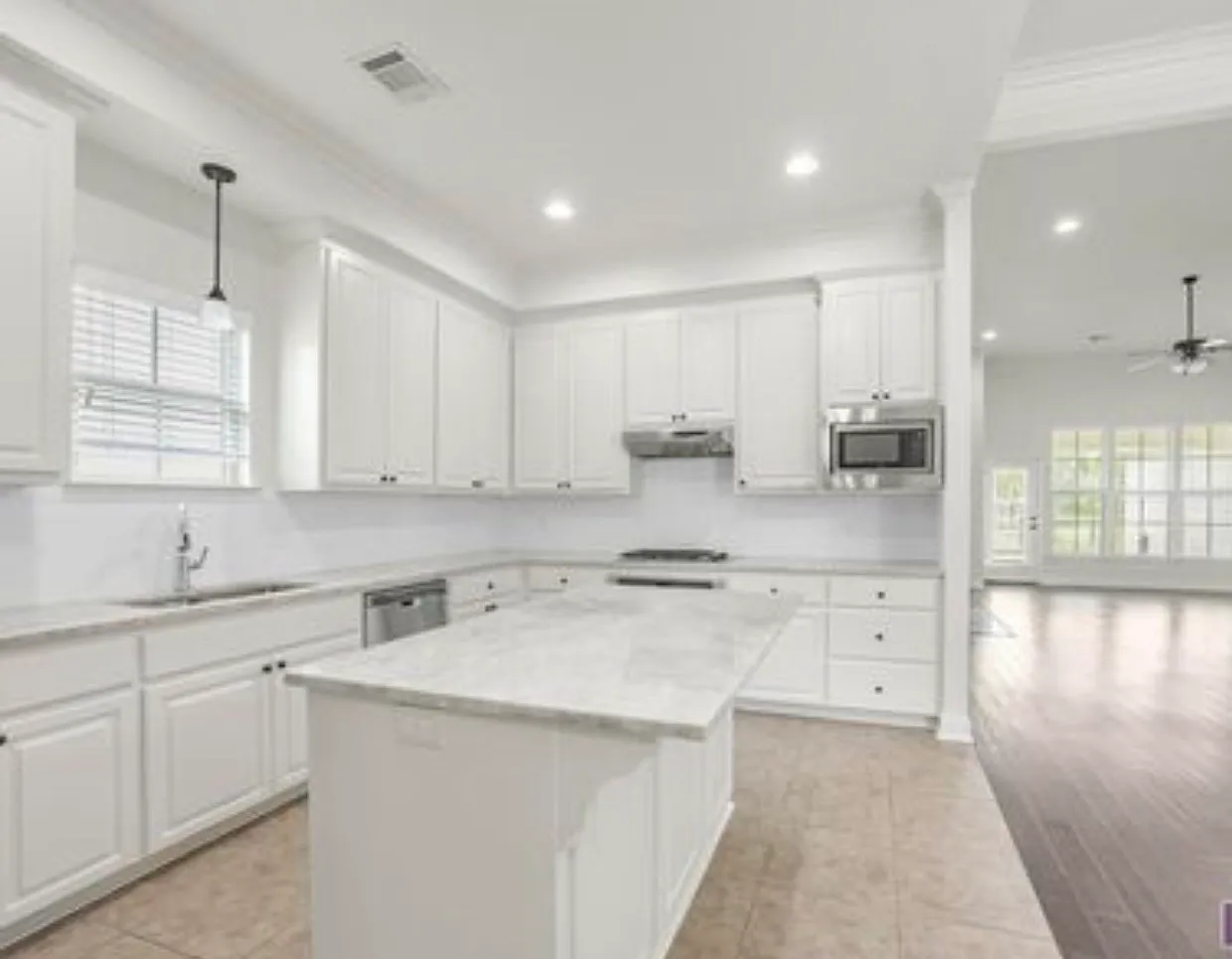 4 bed, 2102 sqft, $3,000 — Photo 3