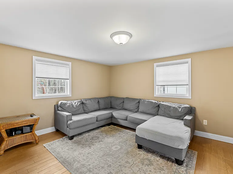 60 Merrifield Ct — Photo 10