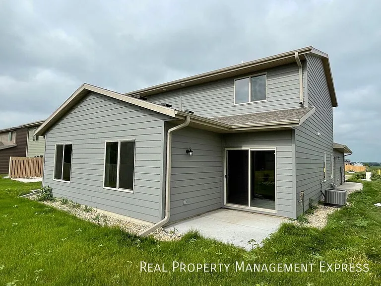 2356 S Ronsiek Ave — Photo 18