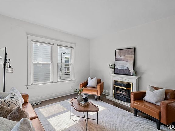 3rd image of 7052 Tholozan Ave