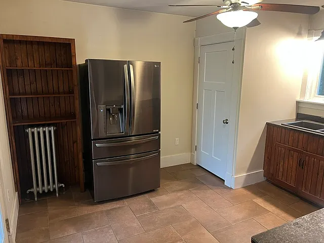 2 bed, 450 sqft, $1,575 — Photo 2