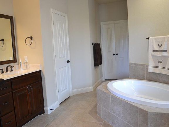 2nd image of 209 Double Creek Dr