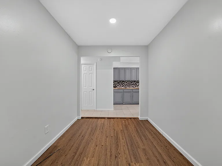 1510 Beach 12th St #2 — Photo 3
