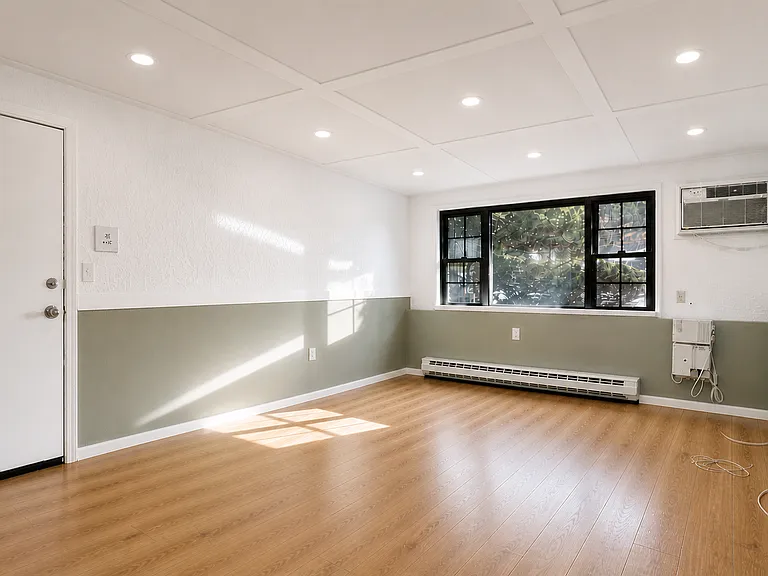 52 Swanson Ct #12B — Photo 2