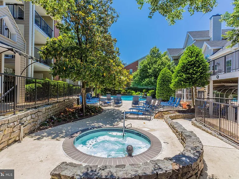 2227-3315 Wyndham Cir #2227 — Photo 38