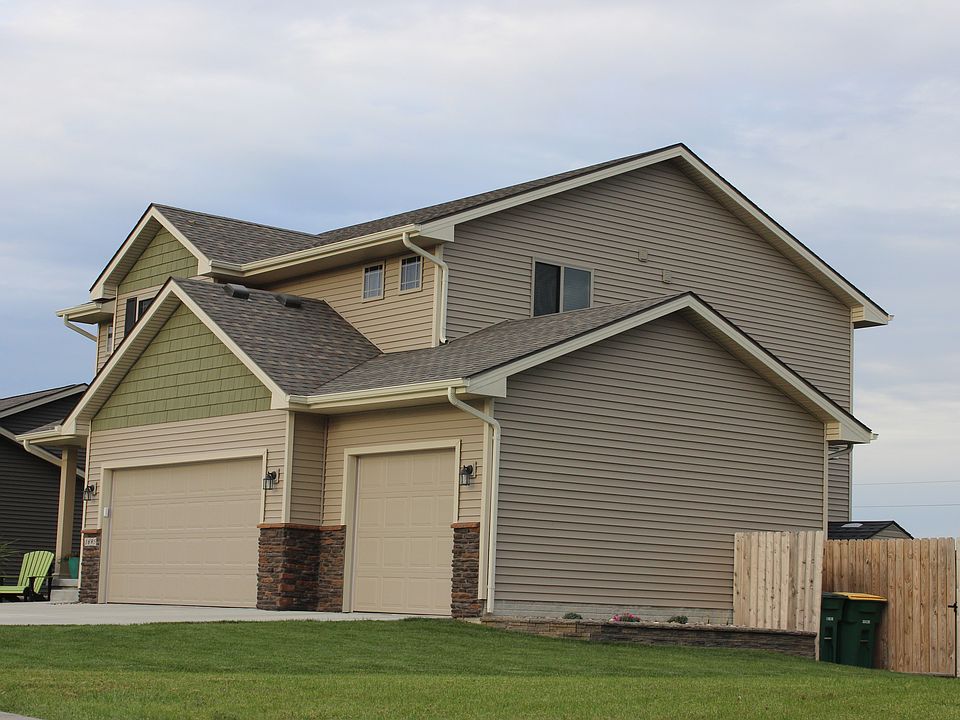 1st image of 1695 SE Greentree Dr