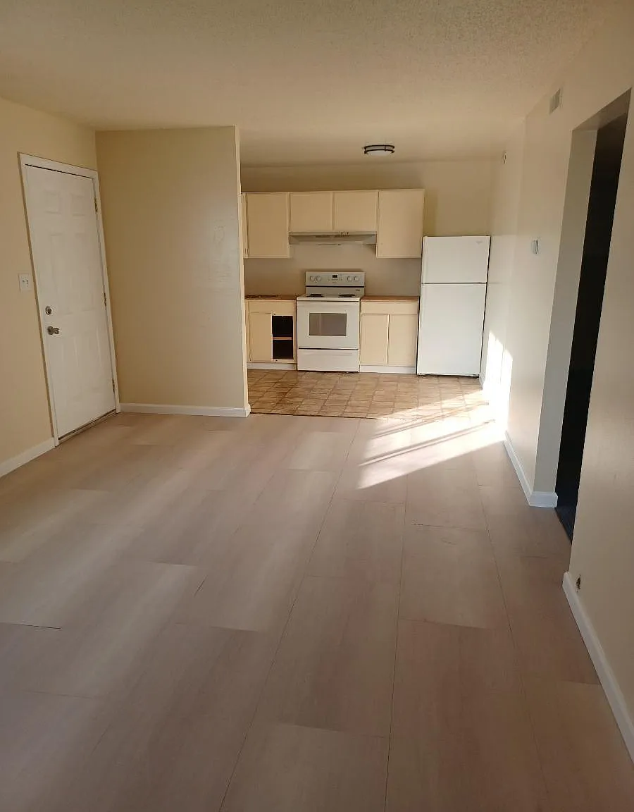 2 bed, 1000 sqft, $1,475 — Photo 1