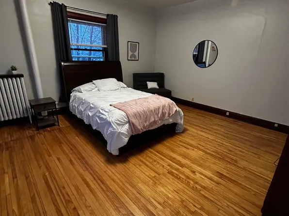 214 4th St SE #4F, Minneapolis, MN 55414