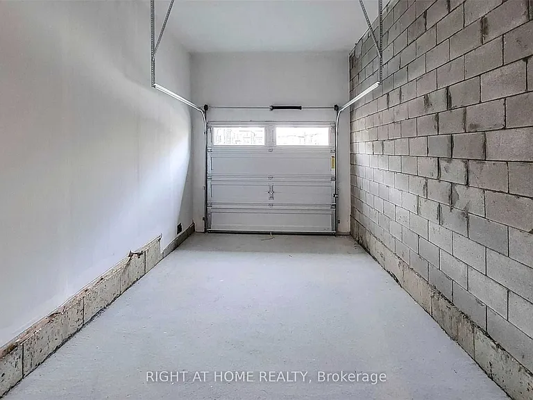 235 Vermont Ave — Photo 37