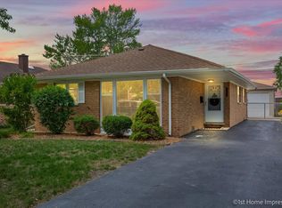 10060 S California Ave, Evergreen Park, IL